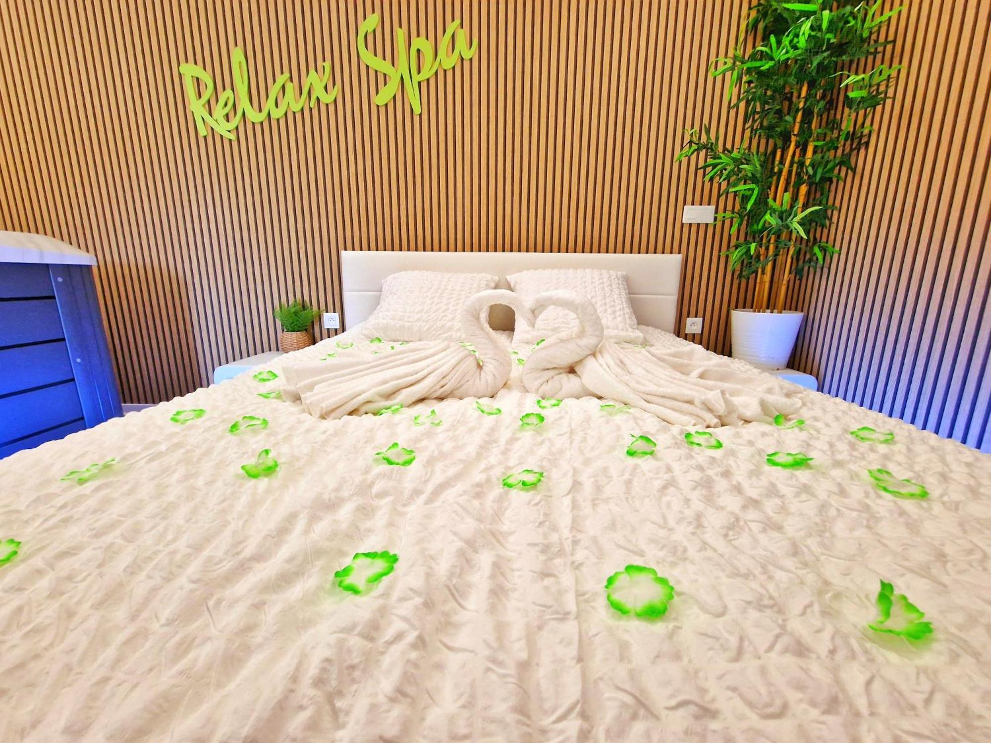 Muntzenheim Relax Spa-4 Pers-Jacuzzi-Parking-Jardin-Clim-Colmar מראה חיצוני תמונה