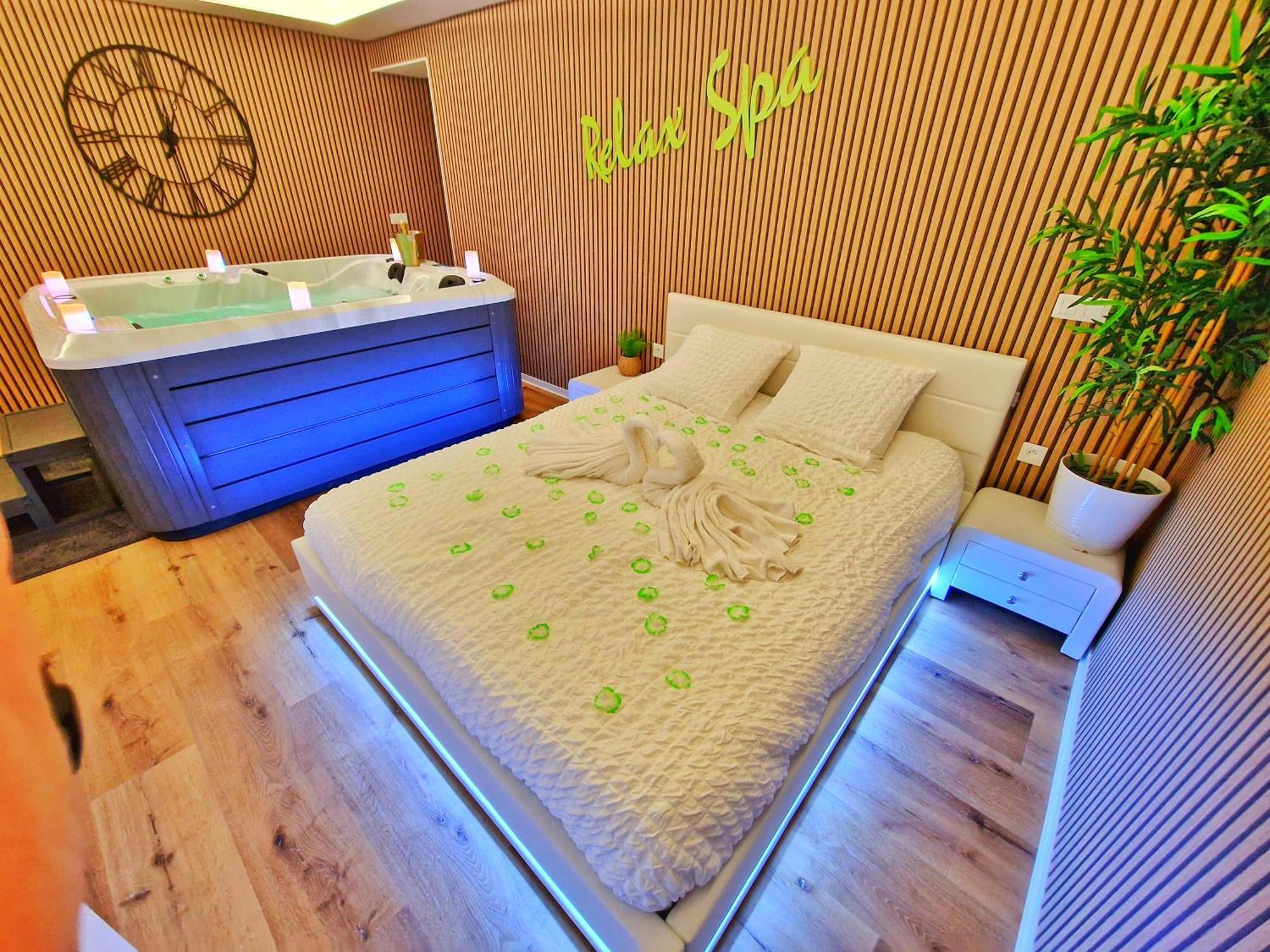 Muntzenheim Relax Spa-4 Pers-Jacuzzi-Parking-Jardin-Clim-Colmar מראה חיצוני תמונה